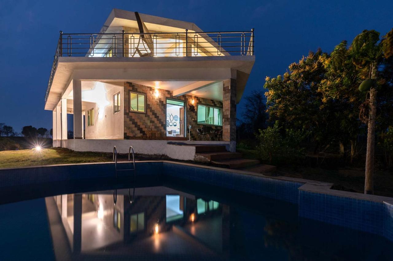 Aqua & Sage By Stayvista - Riverside Villa With Pool & Terrace كارجات المظهر الخارجي الصورة